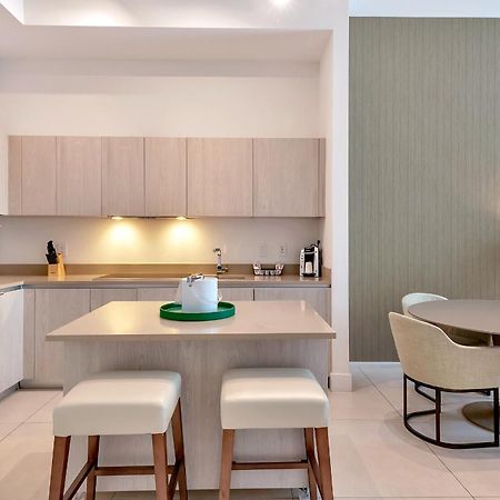 203-1Br/1Ba At The Beach Gem! Lux Amenities! Hollywood Buitenkant foto