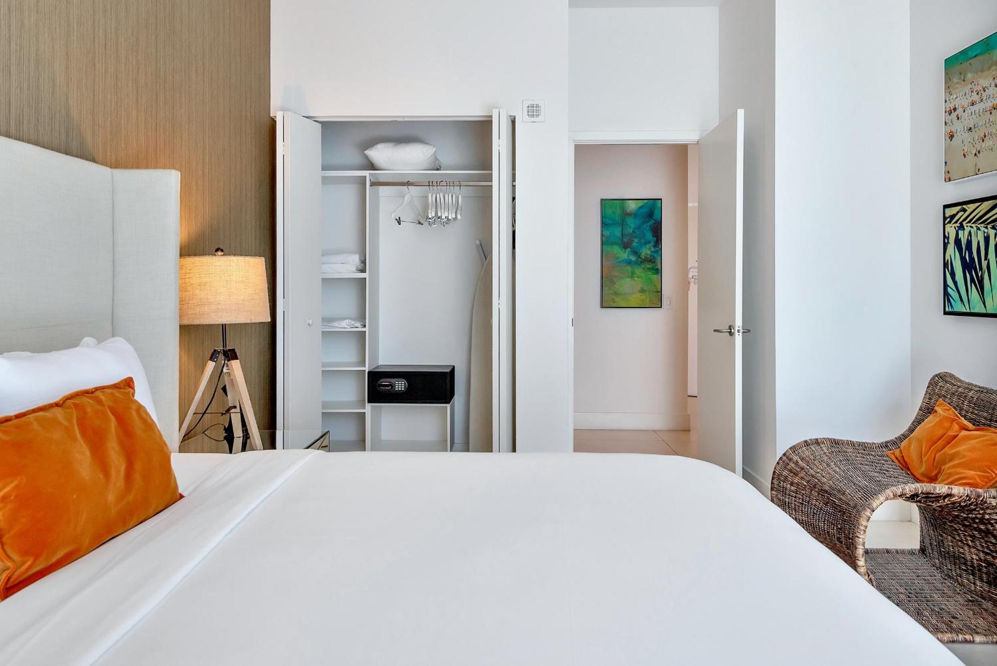 203-1Br/1Ba At The Beach Gem! Lux Amenities! Hollywood Buitenkant foto