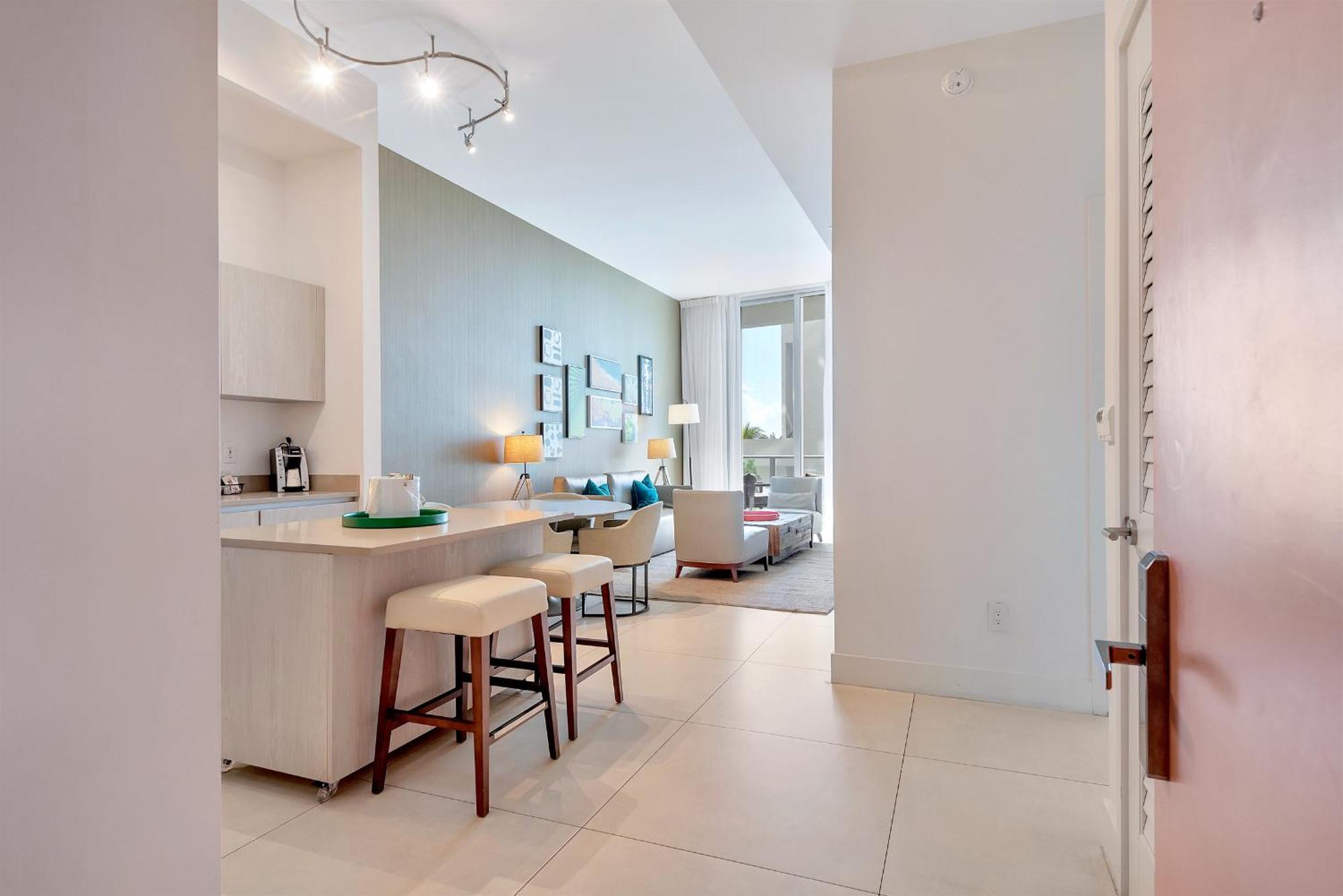203-1Br/1Ba At The Beach Gem! Lux Amenities! Hollywood Buitenkant foto
