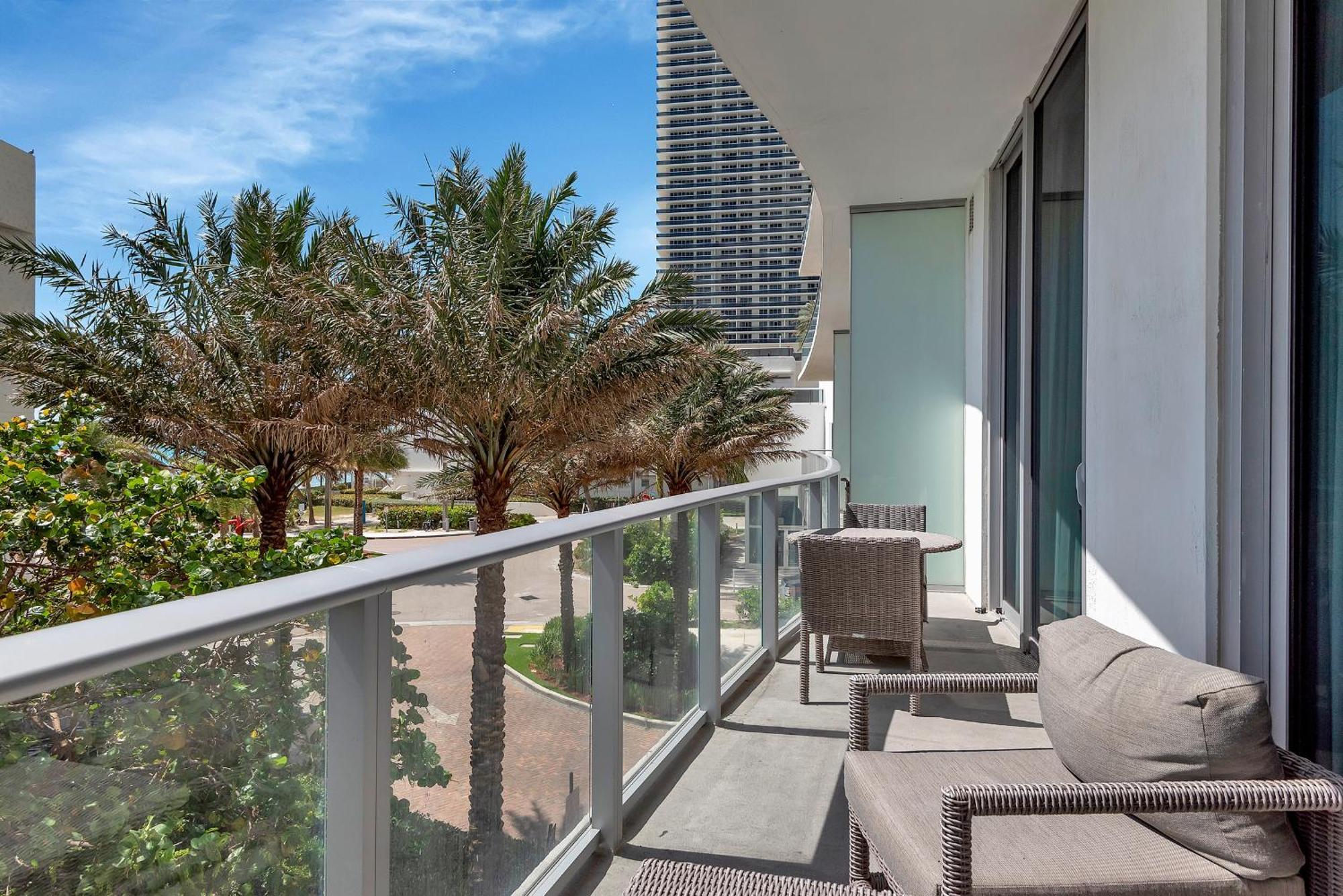 203-1Br/1Ba At The Beach Gem! Lux Amenities! Hollywood Buitenkant foto